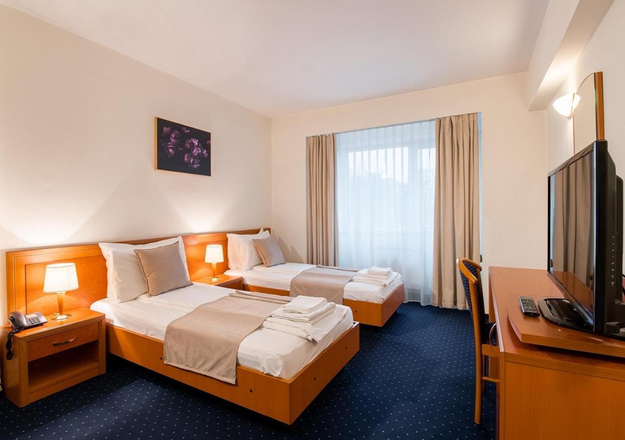 Hotel Excelsior Timisoara Bagian luar foto