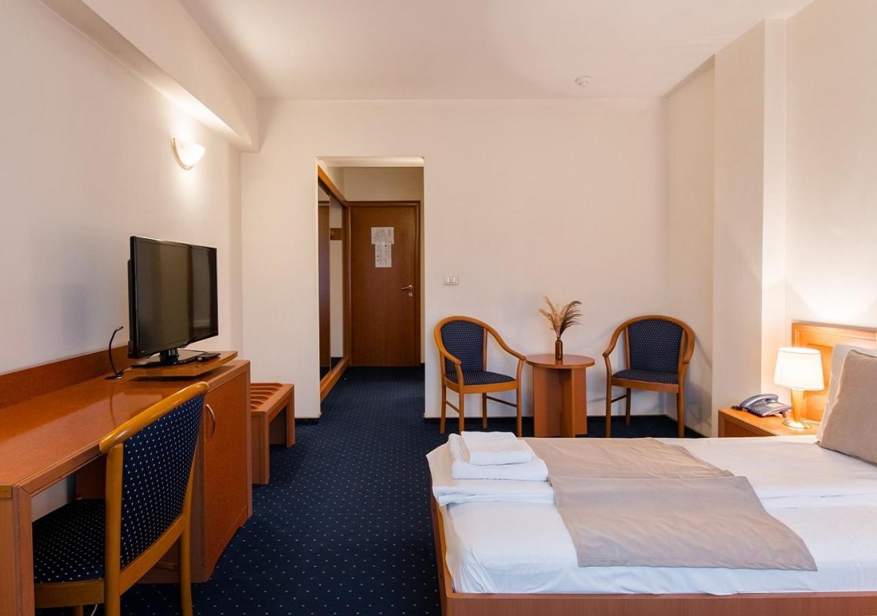 Hotel Excelsior Timisoara Bagian luar foto
