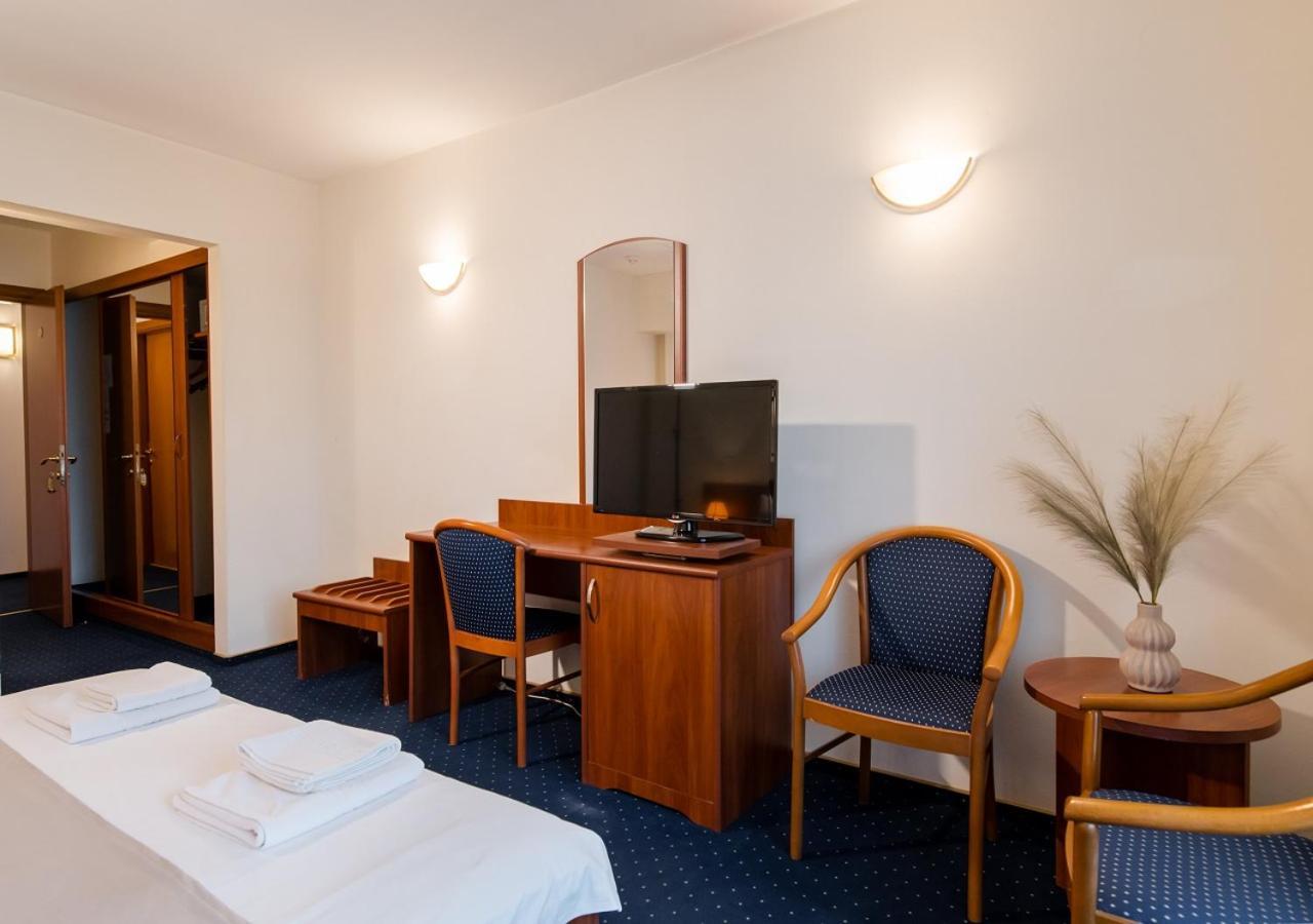 Hotel Excelsior Timisoara Bagian luar foto