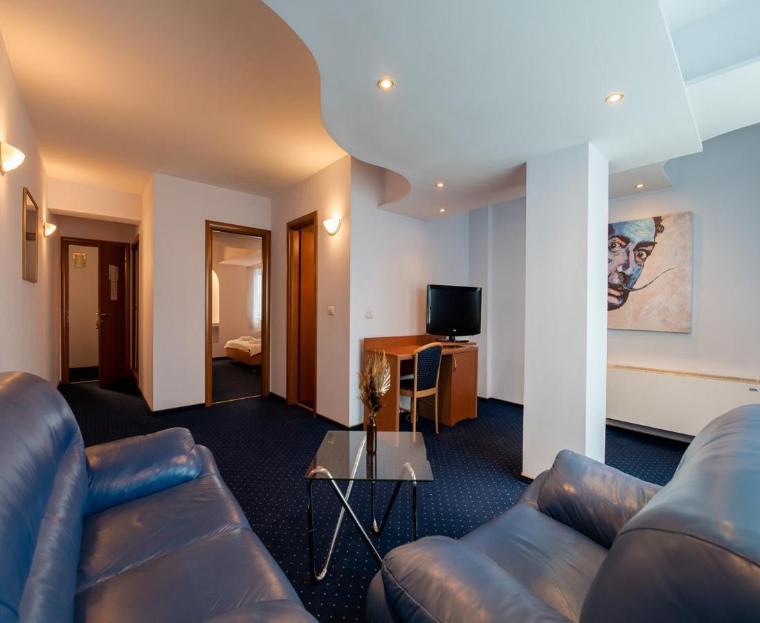 Hotel Excelsior Timisoara Bagian luar foto
